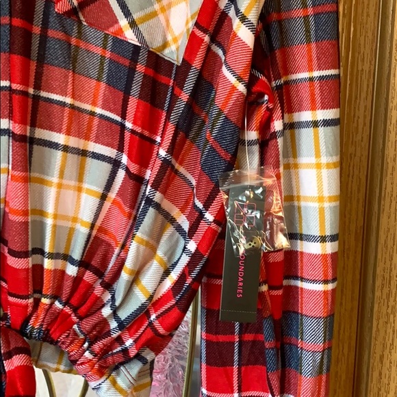 Top - Picture 2 of 4